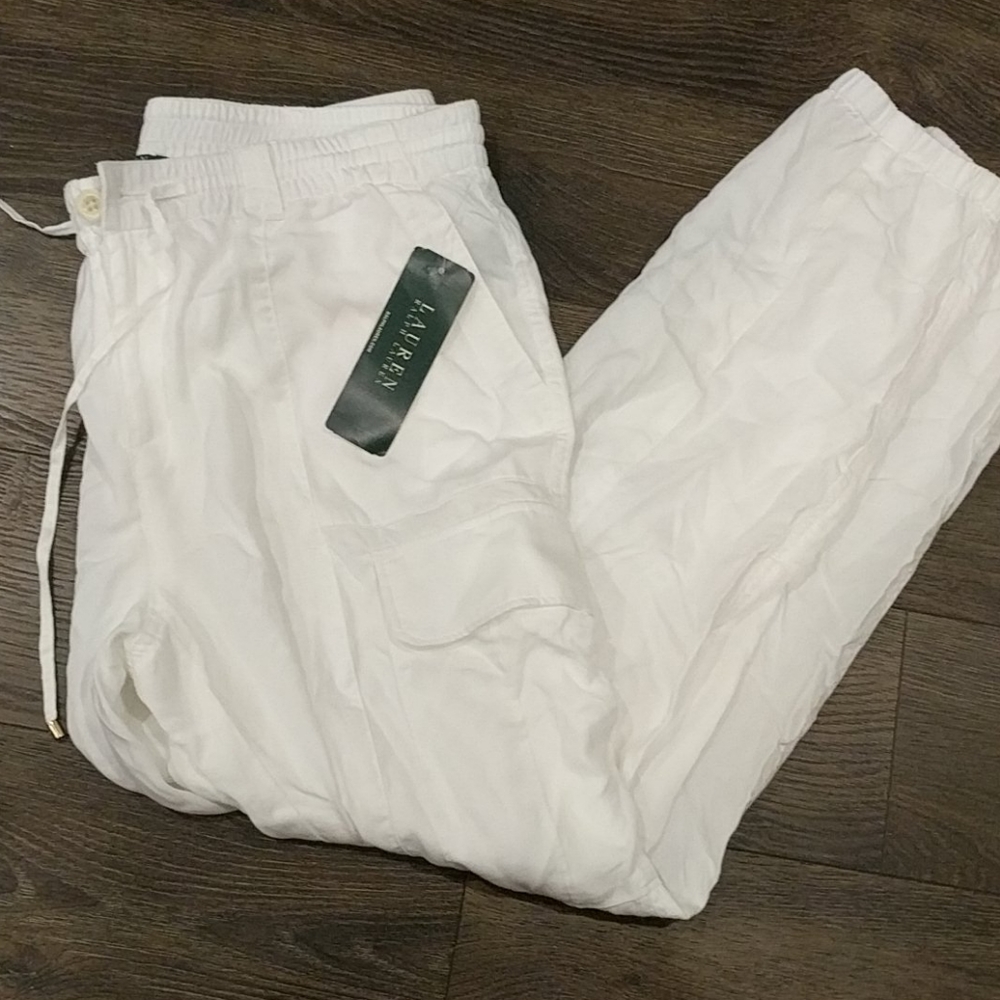 NWOT Lauren Ralph Lauren white cargo pants
